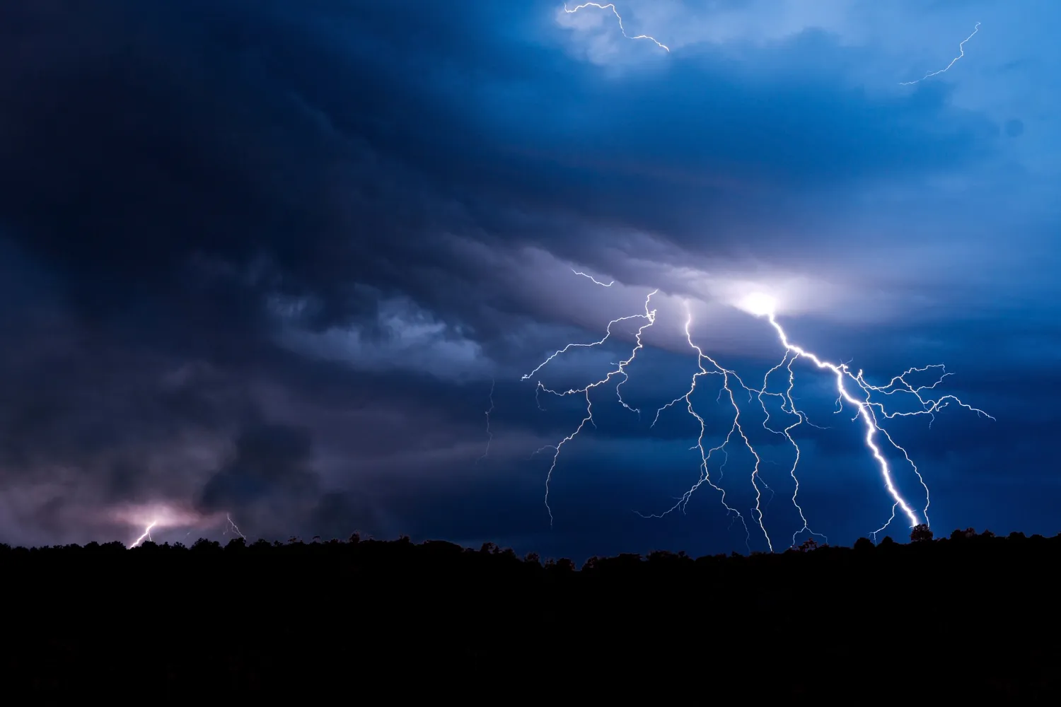 Avisos por tormentas intensas